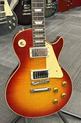 Gibson Custom Shop - Murphy Lab Ultra Lite '59 Les Paul Standard - Factory Burst 2