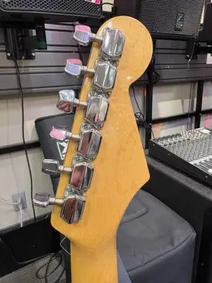Vester Vintage LH Strat Copy 2