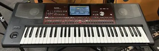 Korg - PA700