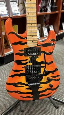 KRAMER PACER VINTAGE ORANGE TIGER 2