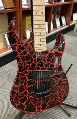 BC RICH GUNSLINGER RETRO II RED CRACKLE 2