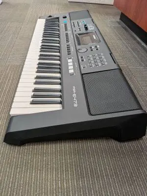 Yamaha - PSRE473 2