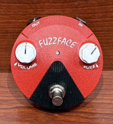 Gear Hunter | Dunlop - FUZZ FACE MINI BAND OF GYPSYS FFM6
