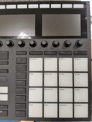 Native Instruments - MASCHINE MK3 3