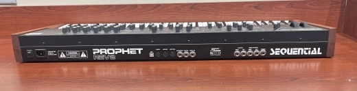Dave Smith Instruments - PROPHET REV2 8 2