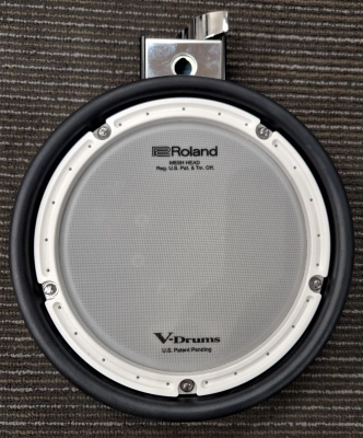 Roland - 6