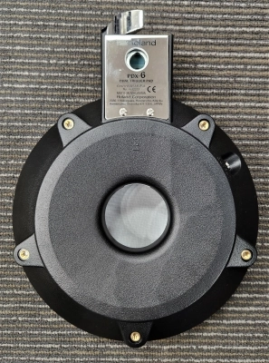 Roland - 6