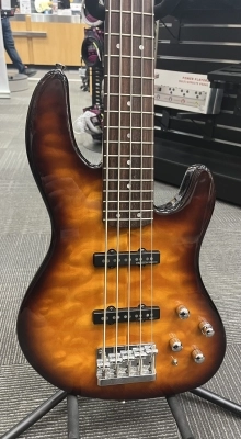 FENDER JAZZ BASS 24 V (5 STRING) 2