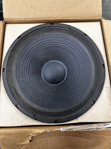 FENDER SPKR 15 8 OHM 150W