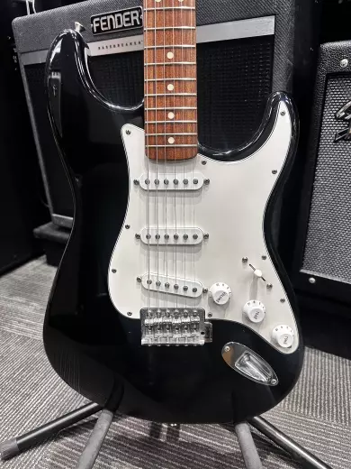 Fender STD Strat RW BLK 2