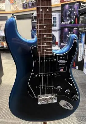 Fender - AMERICAN PRO II STRATOCASTER DARK NIGHT 2