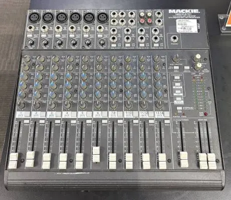 MACKIE - 1402-VLZ PRO AUDIO MIXER