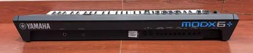 Yamaha - MODX6+ 2