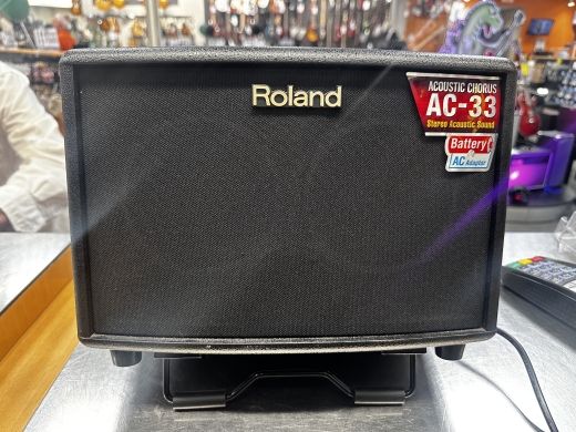 Roland - AC-33