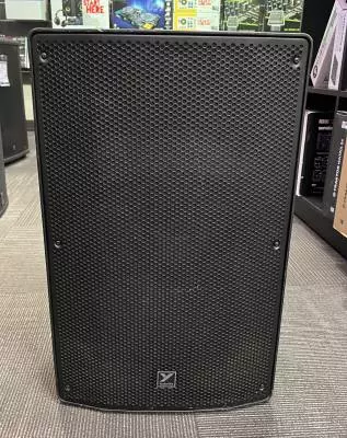 Yorkville Sound - YXL15P POWERED SPEAKER