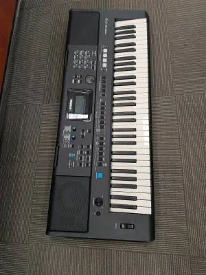 Yamaha - PSRE473