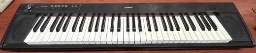 Yamaha - NP12 B