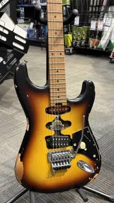 EVH - FRANKIE RELIC VINTAGE SUNBURST 2