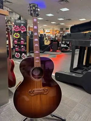 Gibson SJ-200 Studio Walnut Sunburst