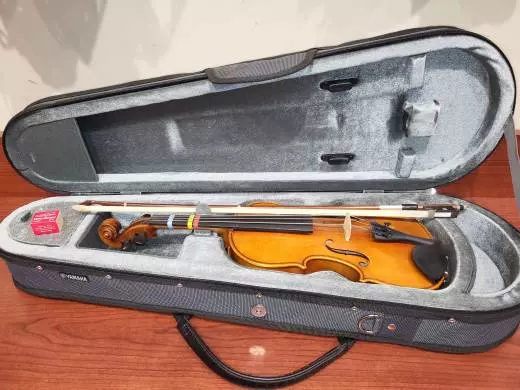 Budget Yamaha Violin V5SC 1/4 2