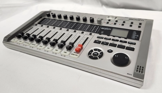 Zoom - R24