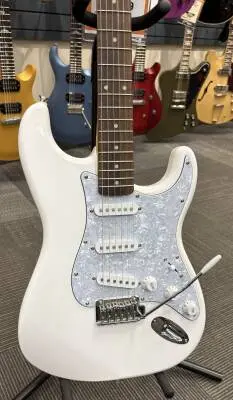 Squier - FSR AFFINITY STRATOCASTER 2