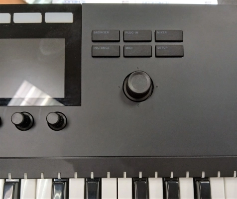 Native Instruments - KONTROL S61 MK2 5