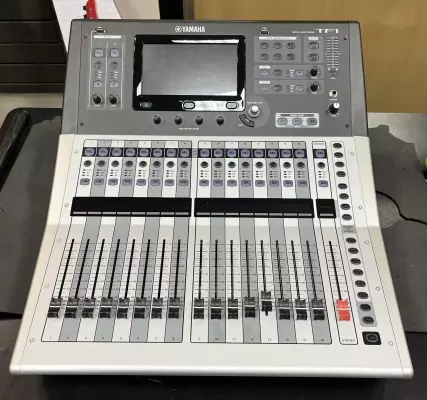 Yamaha - TF-1 40-INPUT DIGITAL MIXING CONSOLE
