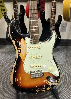 Fender - MIKE MCCREADY SIGNATURE STRAT