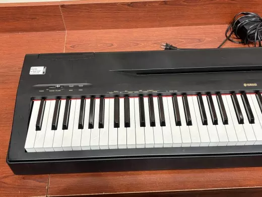 Yamaha P-60 Digital Keyboard 2