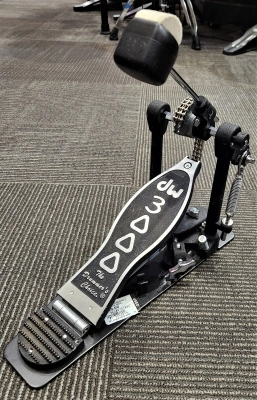 DW 3000 Series Single Bass Drum Pedal.