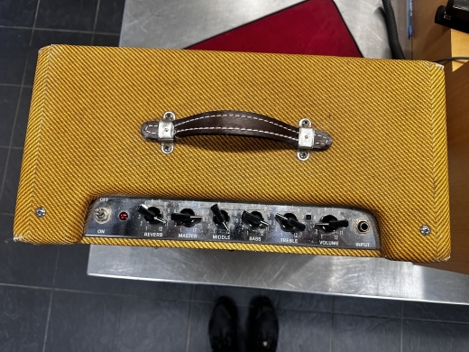 Fender - 021-3205-700 5