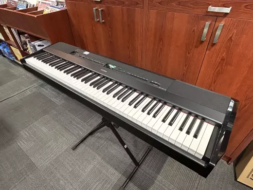 Yamaha - P515 B