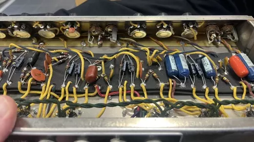 1964 Fender Deluxe Reverb (VINTAGE) 2
