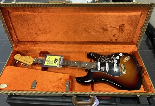 Fender - SRV STRATOCASTER 5