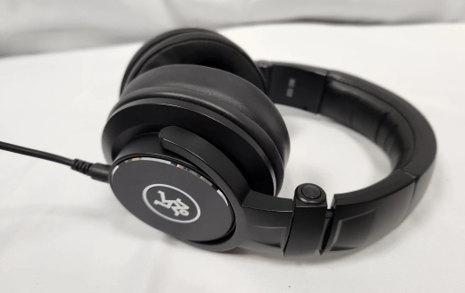 Mackie - MC-150