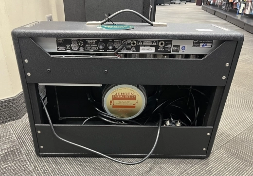 Fender - 65 DELUXE REVERB 2