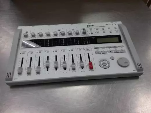 Zoom - R16