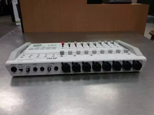 Zoom - R16 2