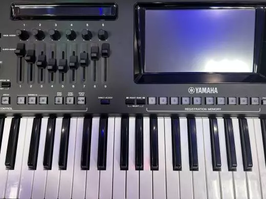 Yamaha - GENOS with stand! 2