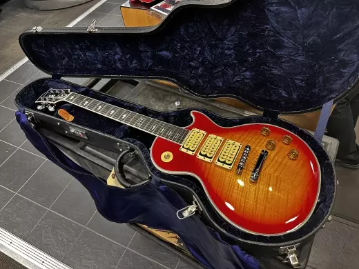 GIBSON LES PAUL ACE FREHLEY MODEL W/CASE