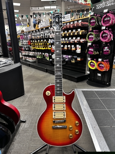 GIBSON LES PAUL ACE FREHLEY MODEL W/CASE 2