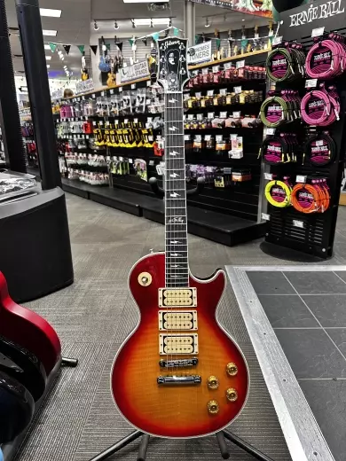 GIBSON LES PAUL ACE FREHLEY MODEL W/CASE 2