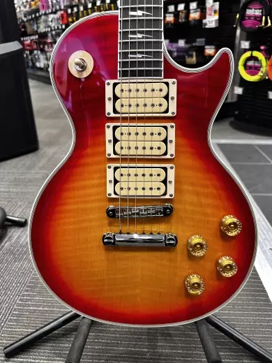 GIBSON LES PAUL ACE FREHLEY MODEL W/CASE 2
