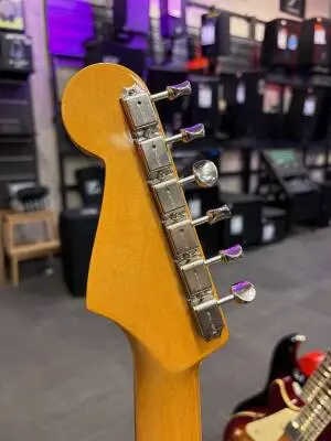 Fender - 011-0250-840 2