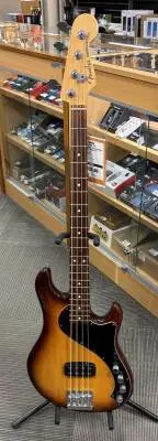 Fender - DIMENSION BASS
