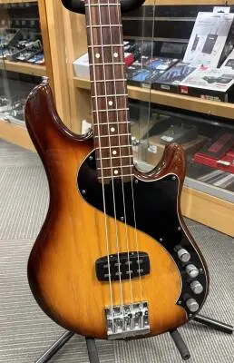 Fender - DIMENSION BASS 2