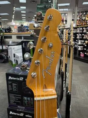 Fender Vintera II 50s Nocaster Blackguard Blonde 2