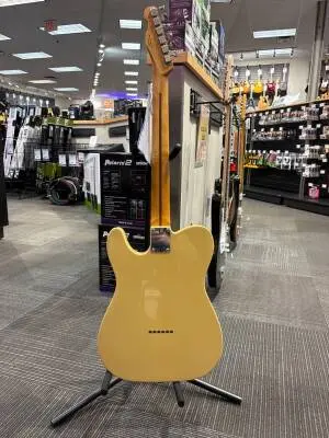 Fender Vintera II 50s Nocaster Blackguard Blonde 2