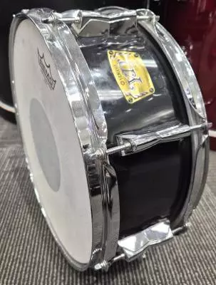 Yamaha YD 14x5 Snare Drum w/Case 2